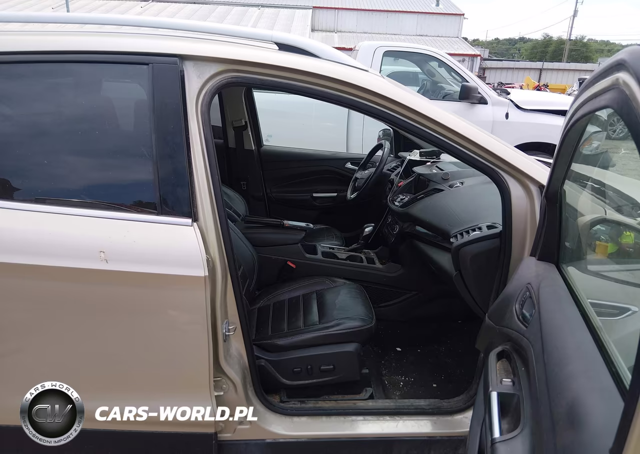 2018 Ford Escape Titanium VIN:1FMCU0J91JUA52628 - 5