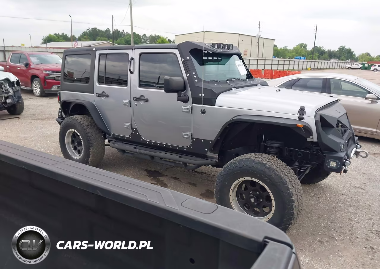 2017 Jeep Wrangler Unlimited Sport 4X4 VIN:1C4BJWDGXHL593070 - 13