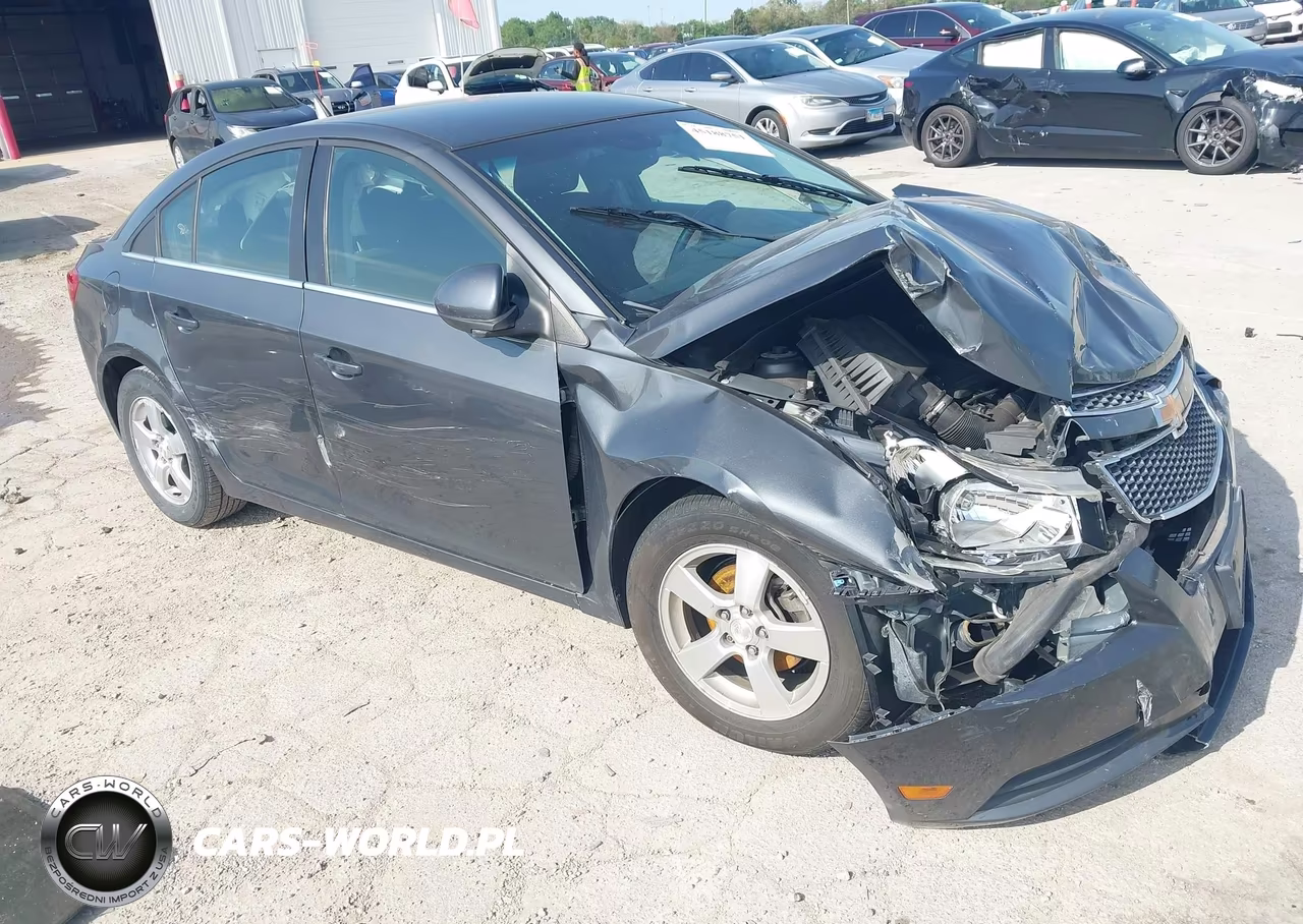 2013 Chevrolet Cruze 1Lt Auto – zdjęcie 1 z 15