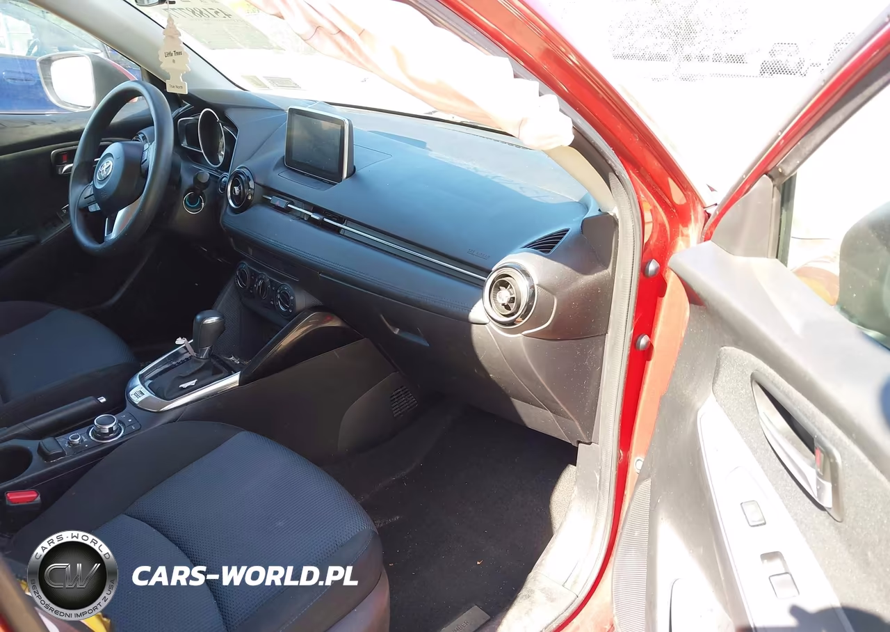 2017 Toyota Yaris Ia VIN:3MYDLBYV6HY173464 - 5