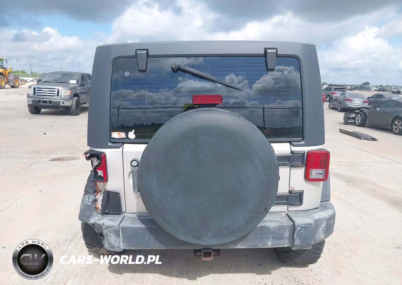 2007 Jeep Wrangler Unlimited X VIN:1J4GB39147L108808 - 16