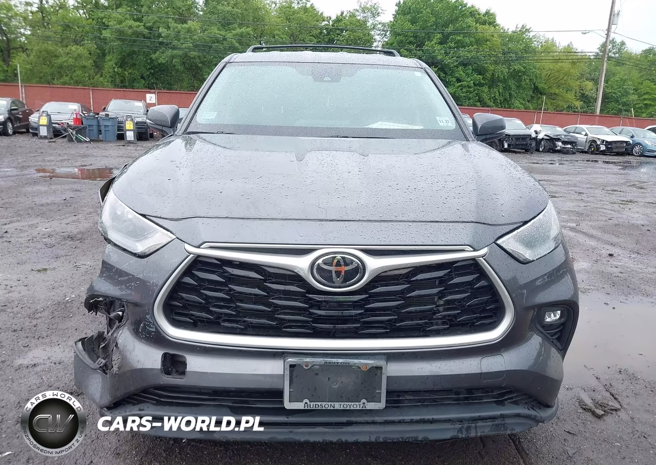 2022 Toyota Highlander Le VIN:5TDBZRBH6NS250367 - 12