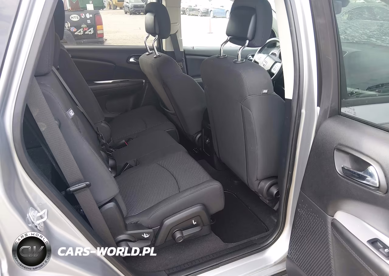 2018 Dodge Journey Se VIN:3C4PDCAB6JT524777 - 8