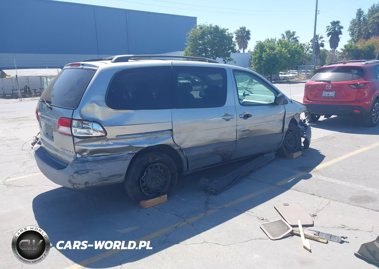 2001 Toyota Sienna Le VIN:4T3ZF13C51U326486 - 4