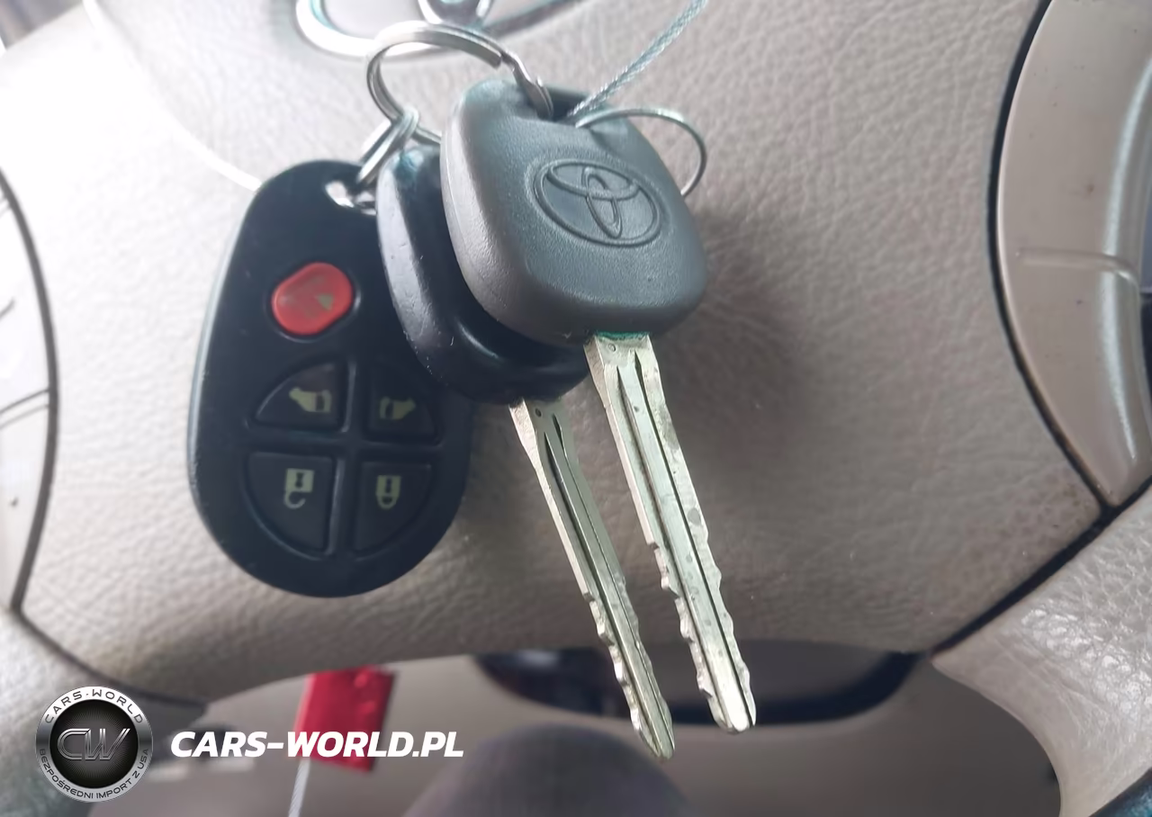 2010 Toyota Sienna Le VIN:5TDKK4CC3AS290717 - 11