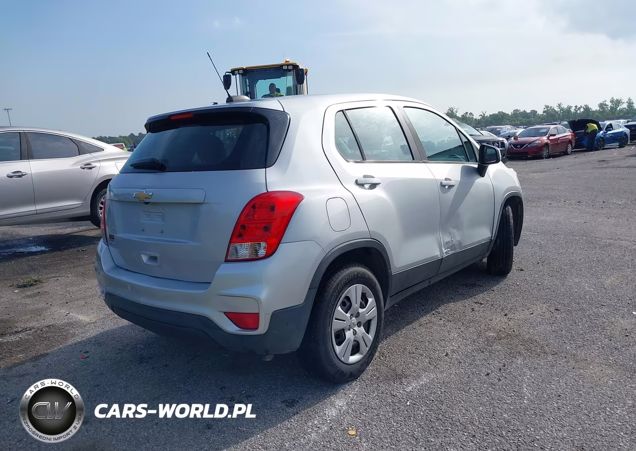 2019 Chevrolet Trax Ls VIN:3GNCJKSB4KL161260 - 4
