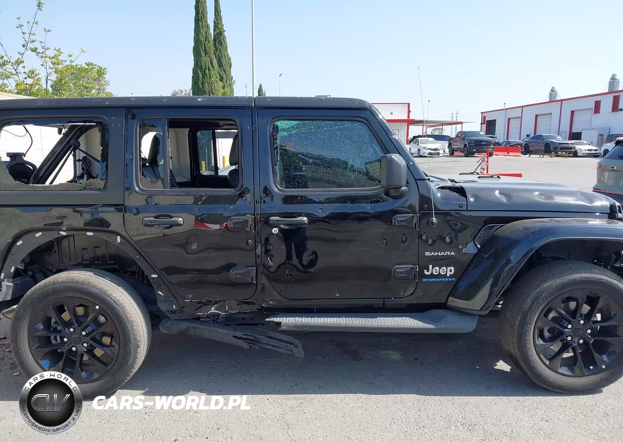 2023 Jeep Wrangler 4Xe Sahara 4X4 VIN:1C4JJXP69PW691072 - 13