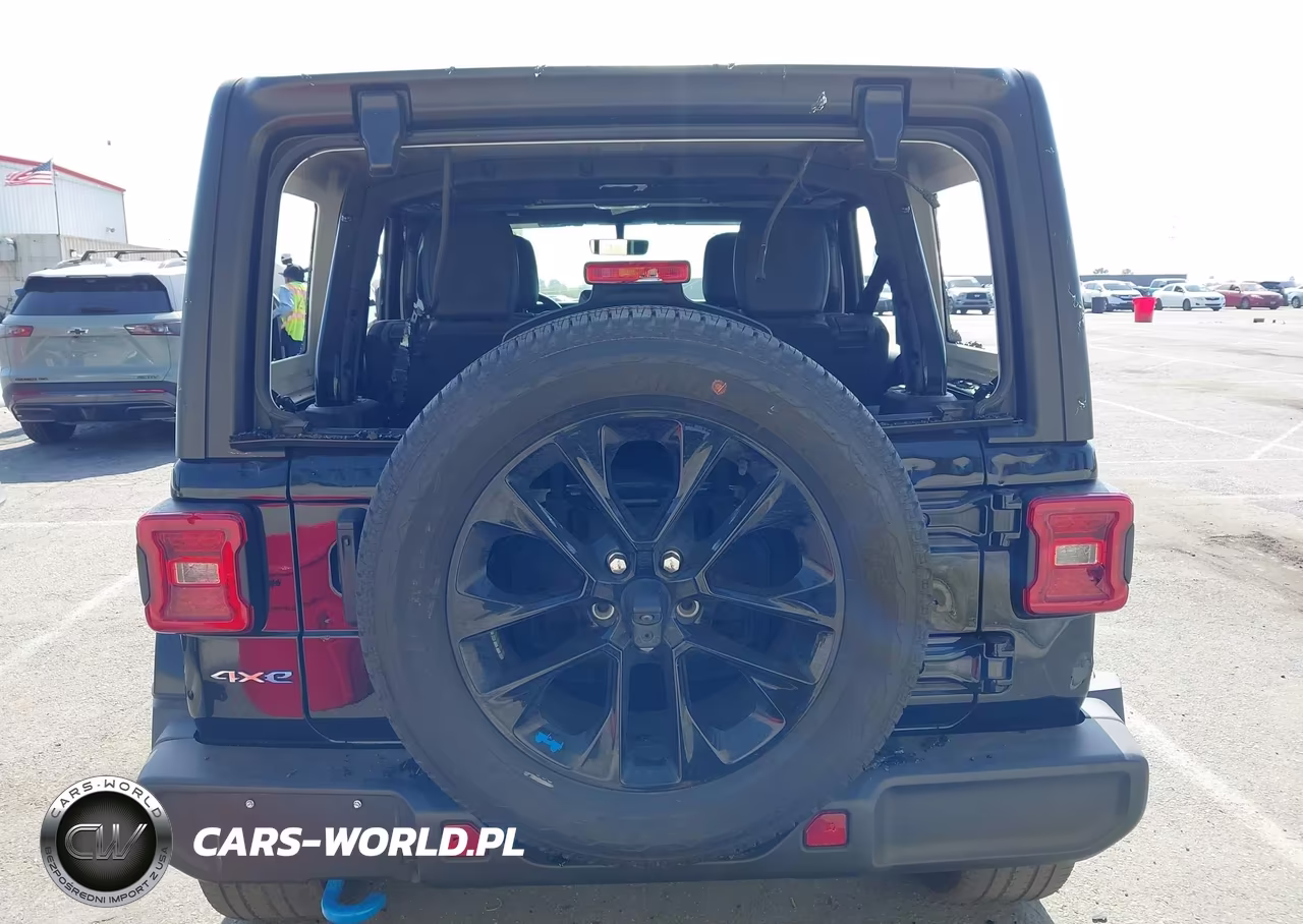 2023 Jeep Wrangler 4Xe Sahara 4X4 VIN:1C4JJXP69PW691072 - 16