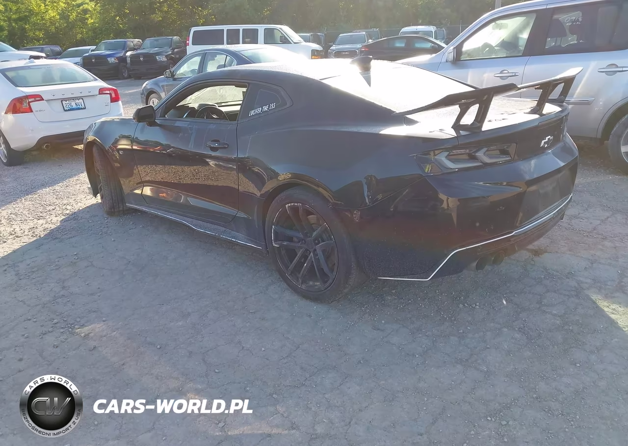 2016 Chevrolet Camaro 2Ss VIN:1G1FH1R76G0153980 - 3