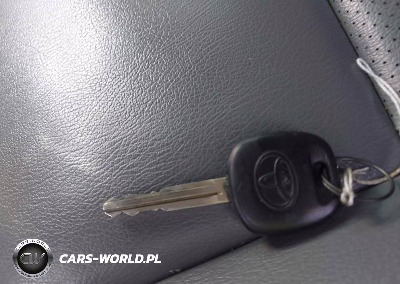 2013 Toyota Tacoma Base V6 VIN:3TMLU4EN8DM130916 - 11