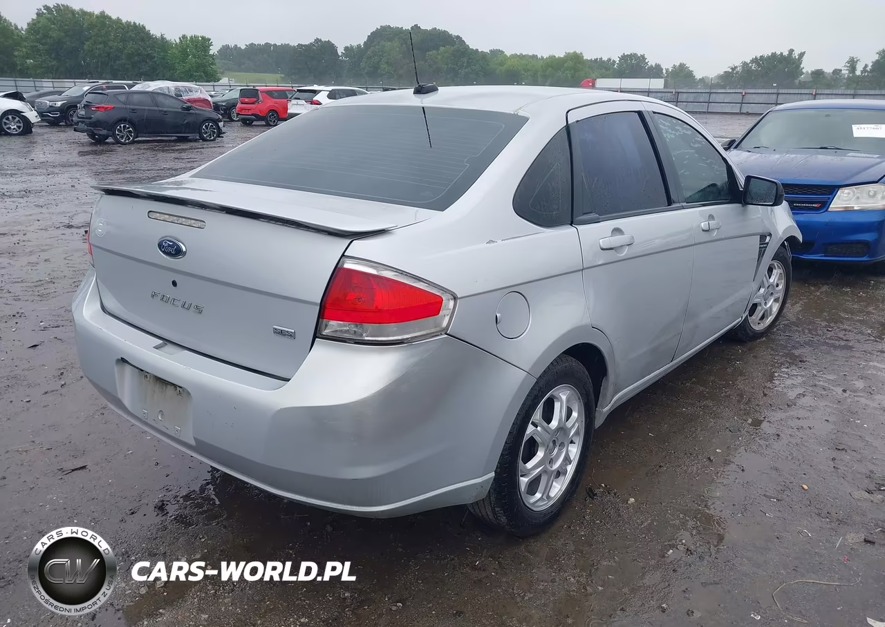 2008 Ford Focus Se-Ses VIN:1FAHP35NX8W128040 - 4