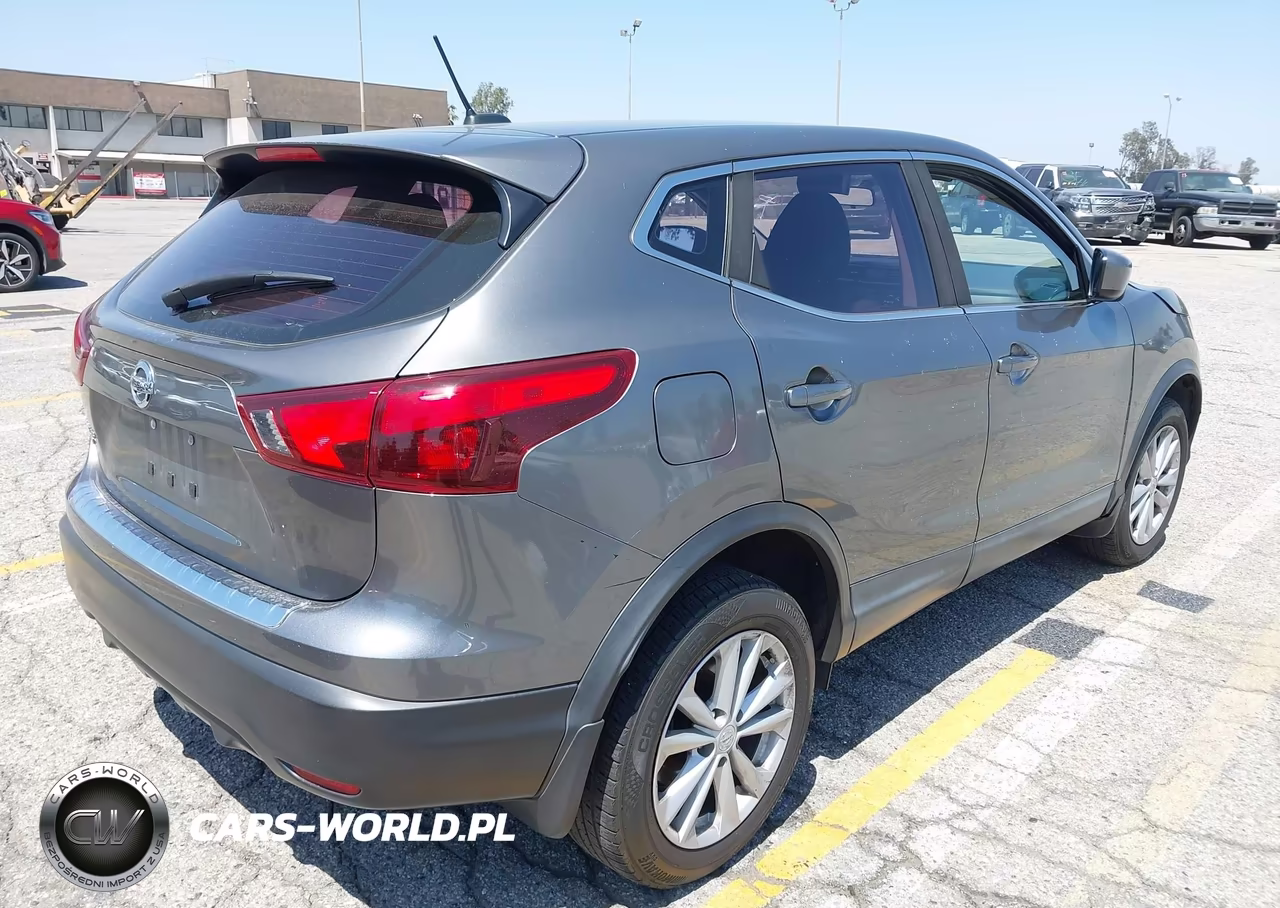 2017 Nissan Rogue Sport S VIN:JN1BJ1CP8HW023140 - 4