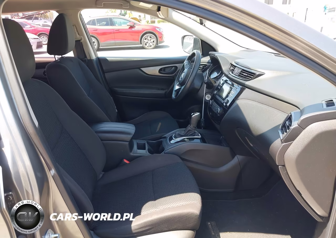 2017 Nissan Rogue Sport S VIN:JN1BJ1CP8HW023140 - 5