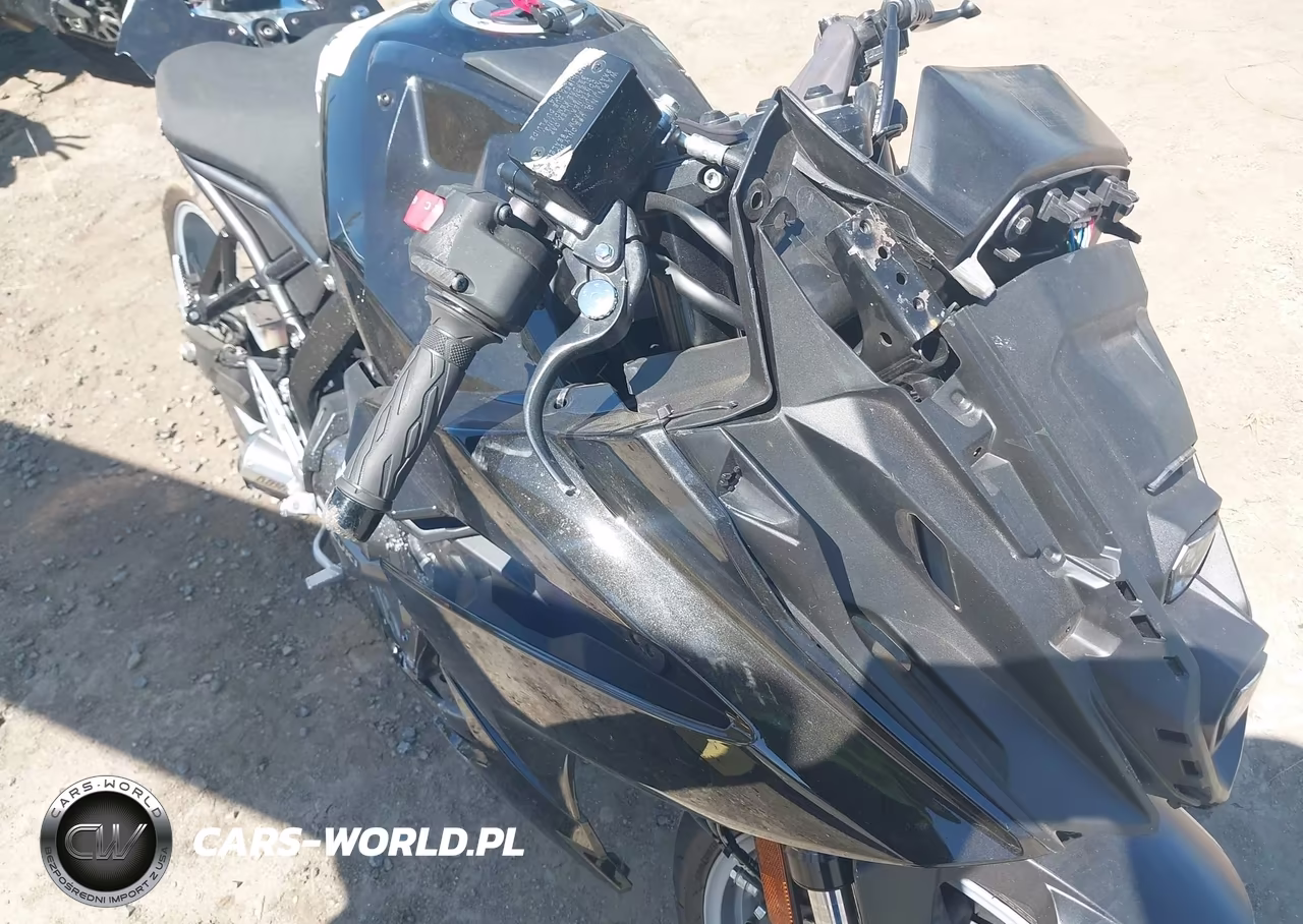 2024 Suzuki Gsx800 F VIN:JS1EM13B1R7101799 - 17