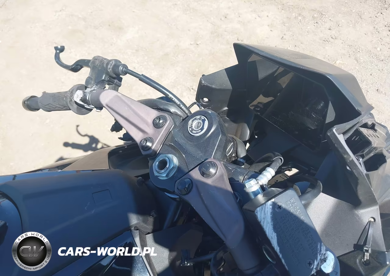2024 Suzuki Gsx800 F VIN:JS1EM13B1R7101799 - 18