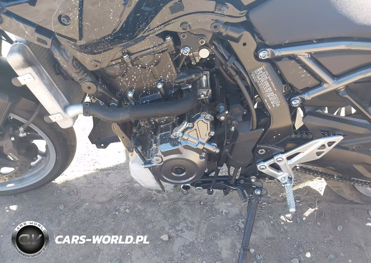 2024 Suzuki Gsx800 F VIN:JS1EM13B1R7101799 - 9