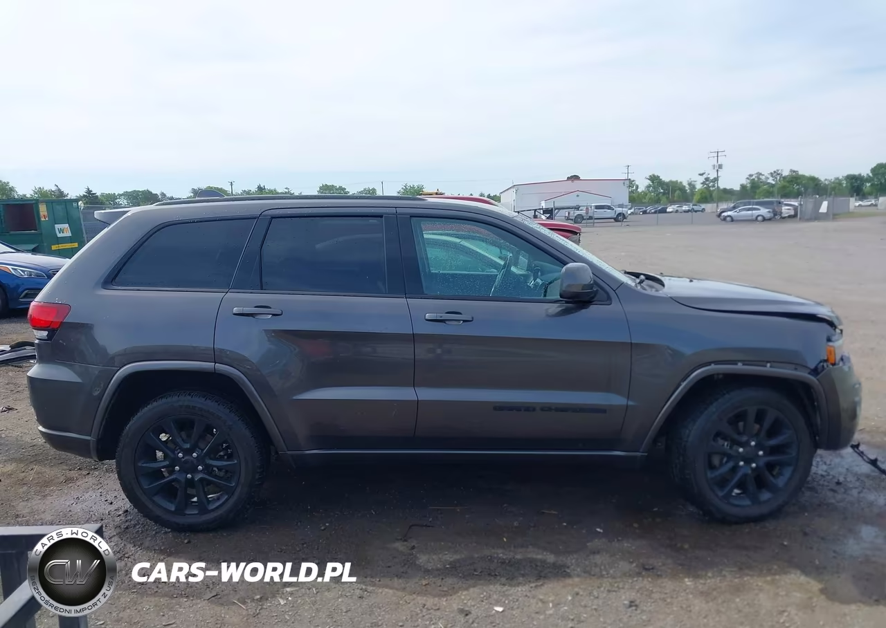 2020 Jeep Grand Cherokee Altitude 4X4 VIN:1C4RJFAG8LC420840 - 13