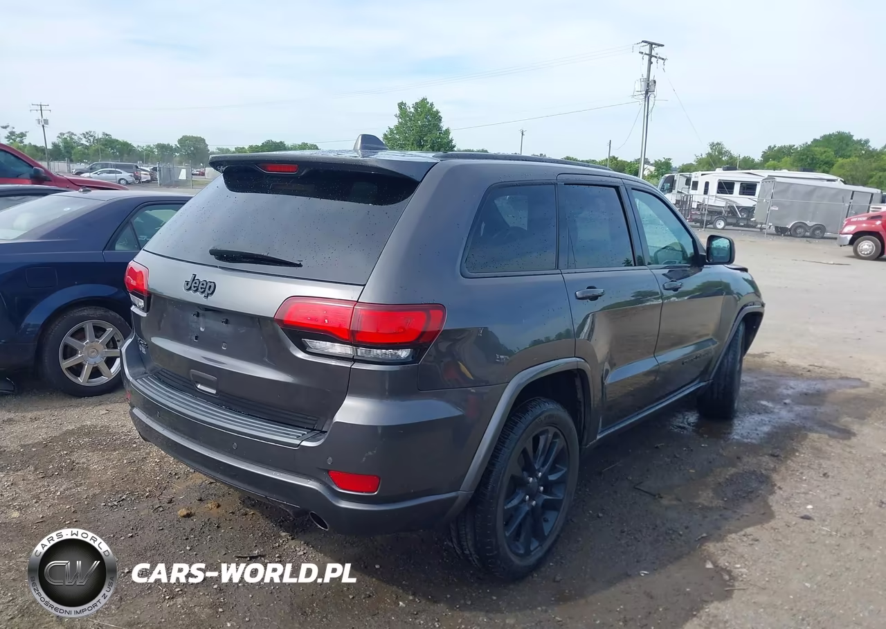 2020 Jeep Grand Cherokee Altitude 4X4 VIN:1C4RJFAG8LC420840 - 4