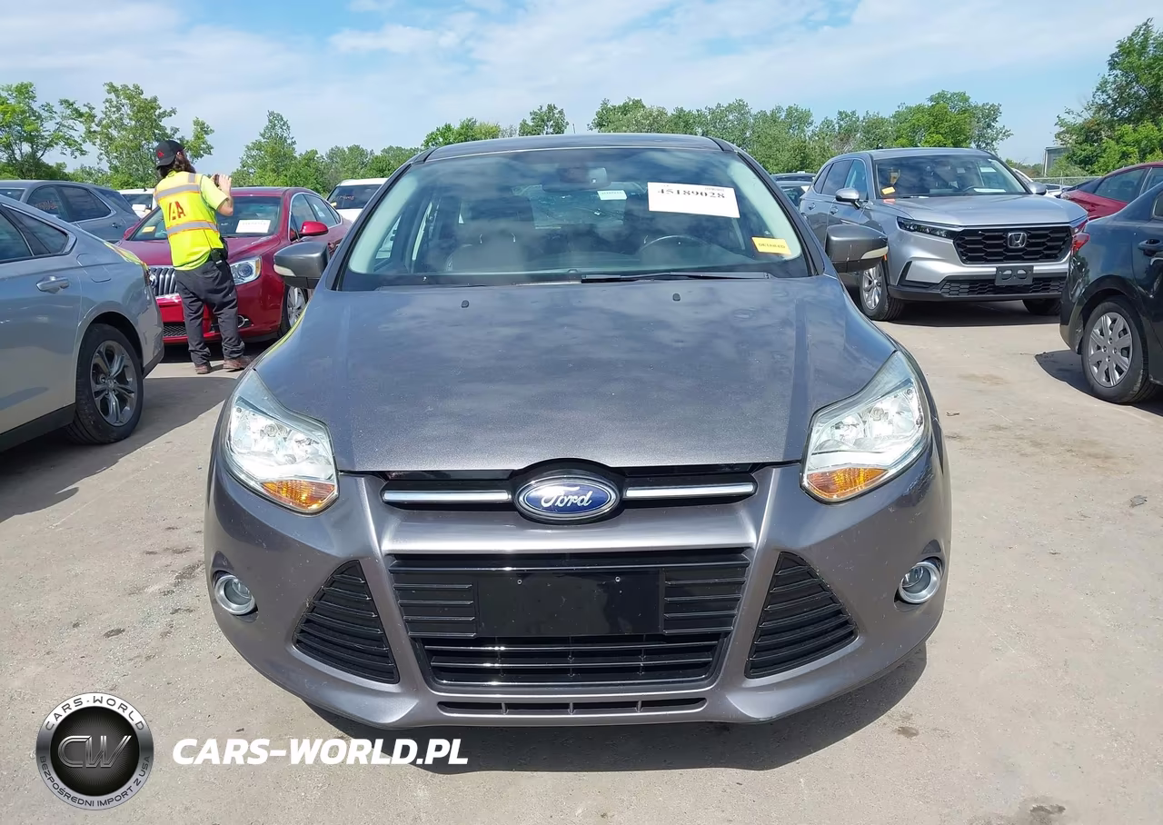 2012 Ford Focus Titanium VIN:1FAHP3N24CL366238 - 12