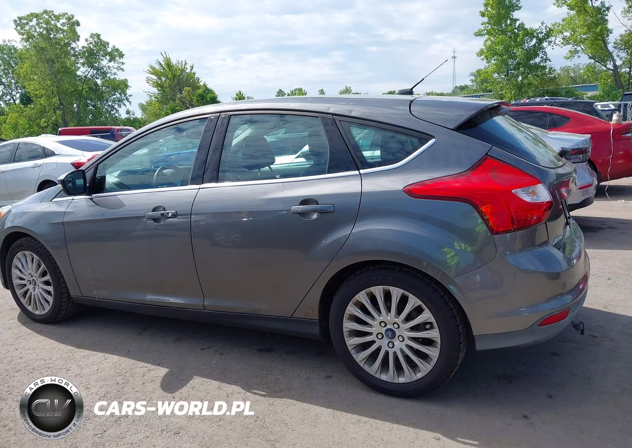 2012 Ford Focus Titanium VIN:1FAHP3N24CL366238 - 14