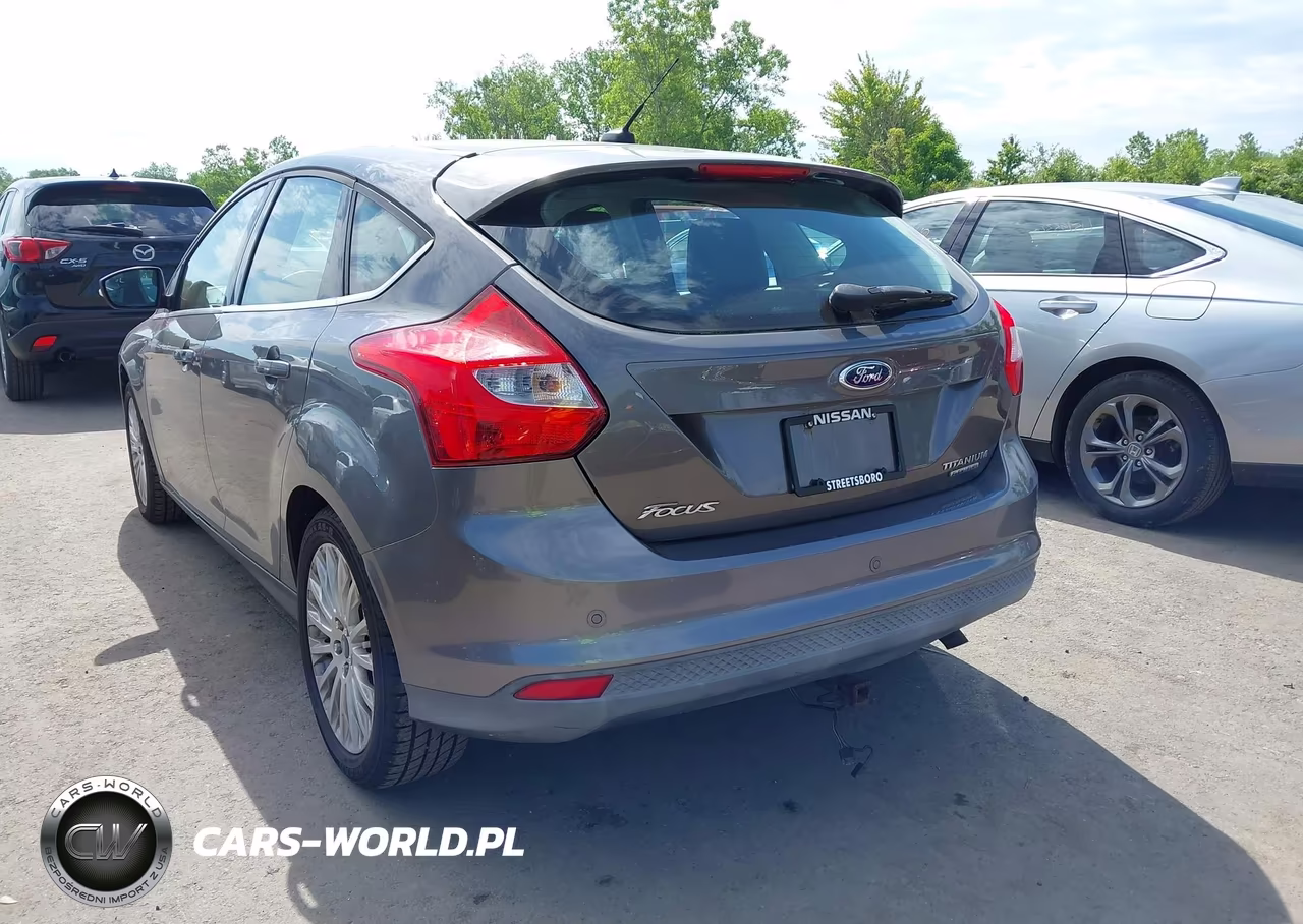 2012 Ford Focus Titanium VIN:1FAHP3N24CL366238 - 3