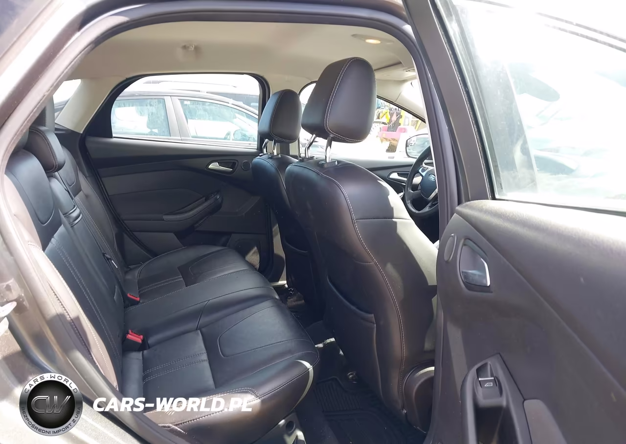 2012 Ford Focus Titanium VIN:1FAHP3N24CL366238 - 8