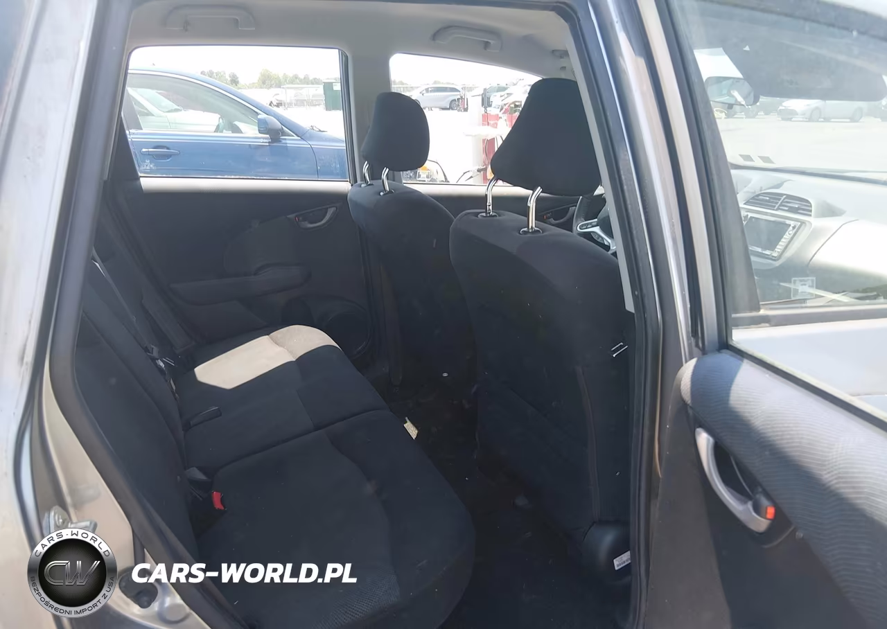 2010 Honda Fit Sport VIN:JHMGE8H66AS002458 - 8