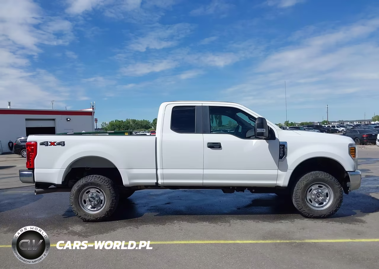 2018 Ford F-250 Xl VIN:1FT7X2B61JEC22185 - 13
