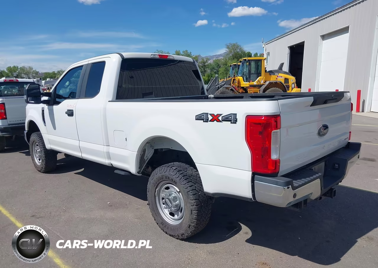 2018 Ford F-250 Xl VIN:1FT7X2B61JEC22185 - 3
