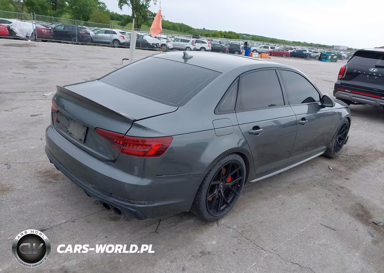 2018 Audi S4 3.0T Premium Plus VIN:WAUC4AF47JA116757 - 4