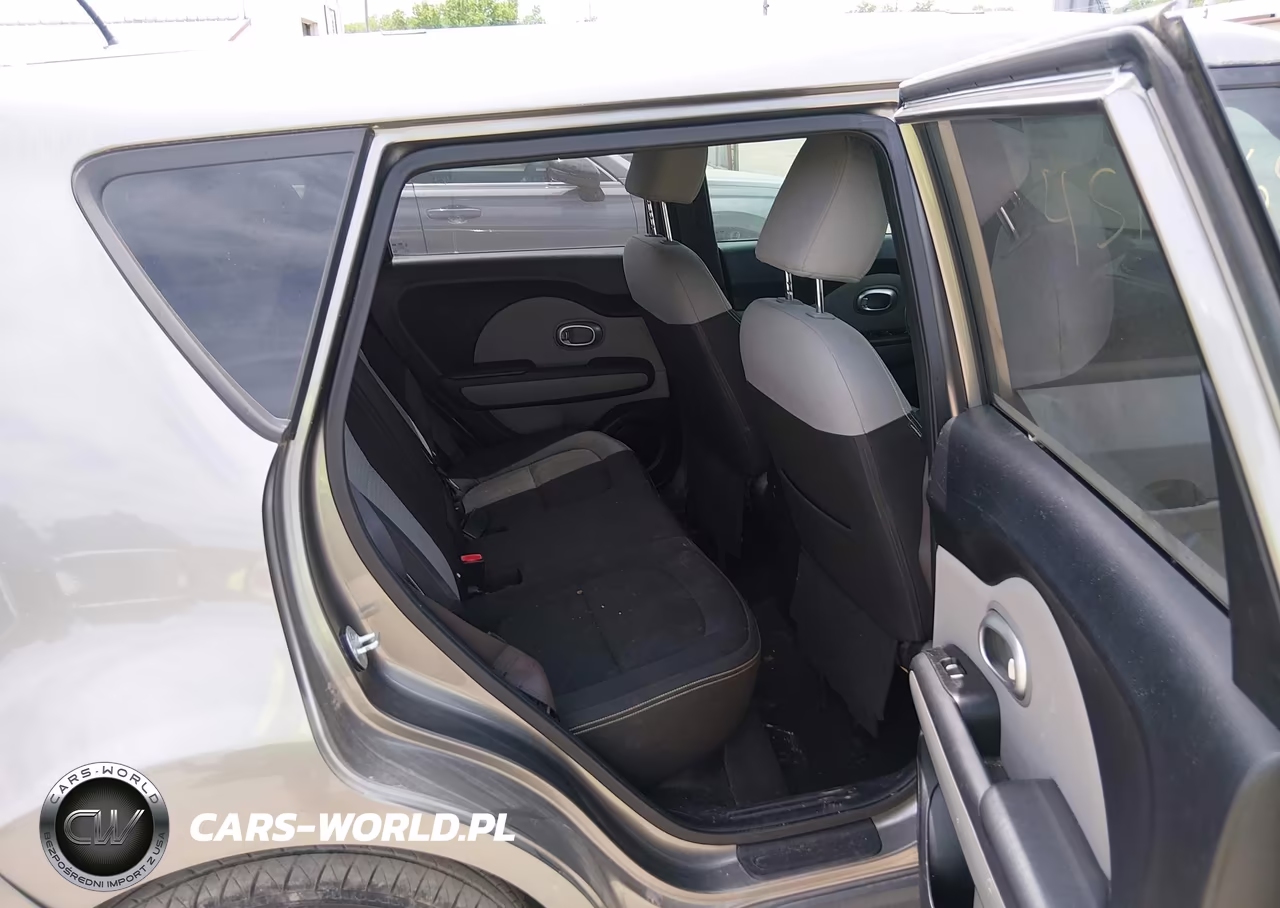 2014 Kia Soul + VIN:KNDJP3A55E7027558 - 8