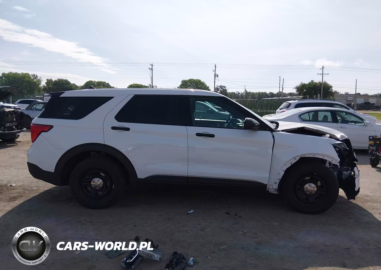 2023 Ford Police Interceptor Utility VIN:1FM5K8AB0PGB11157 - 14