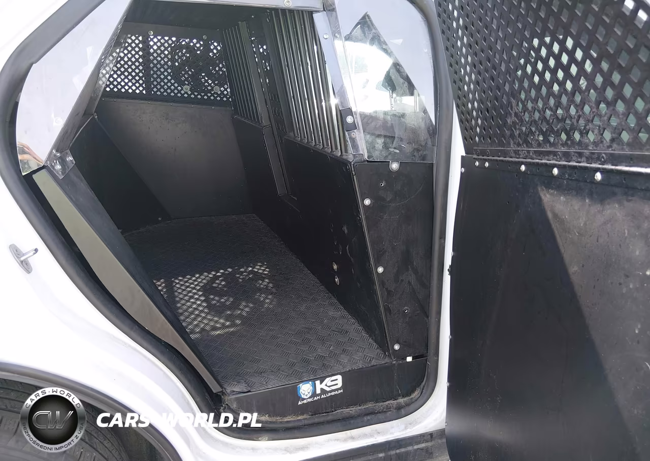 2023 Ford Police Interceptor Utility VIN:1FM5K8AB0PGB11157 - 8