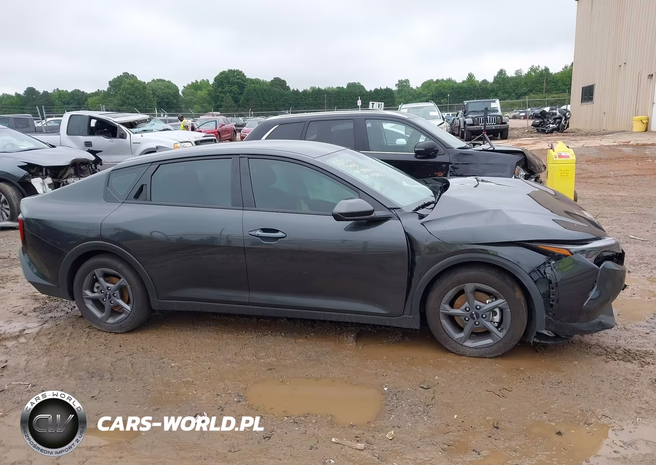 2025 Kia K4 Lxs VIN:3KPFT4DE6SE184692 - 12