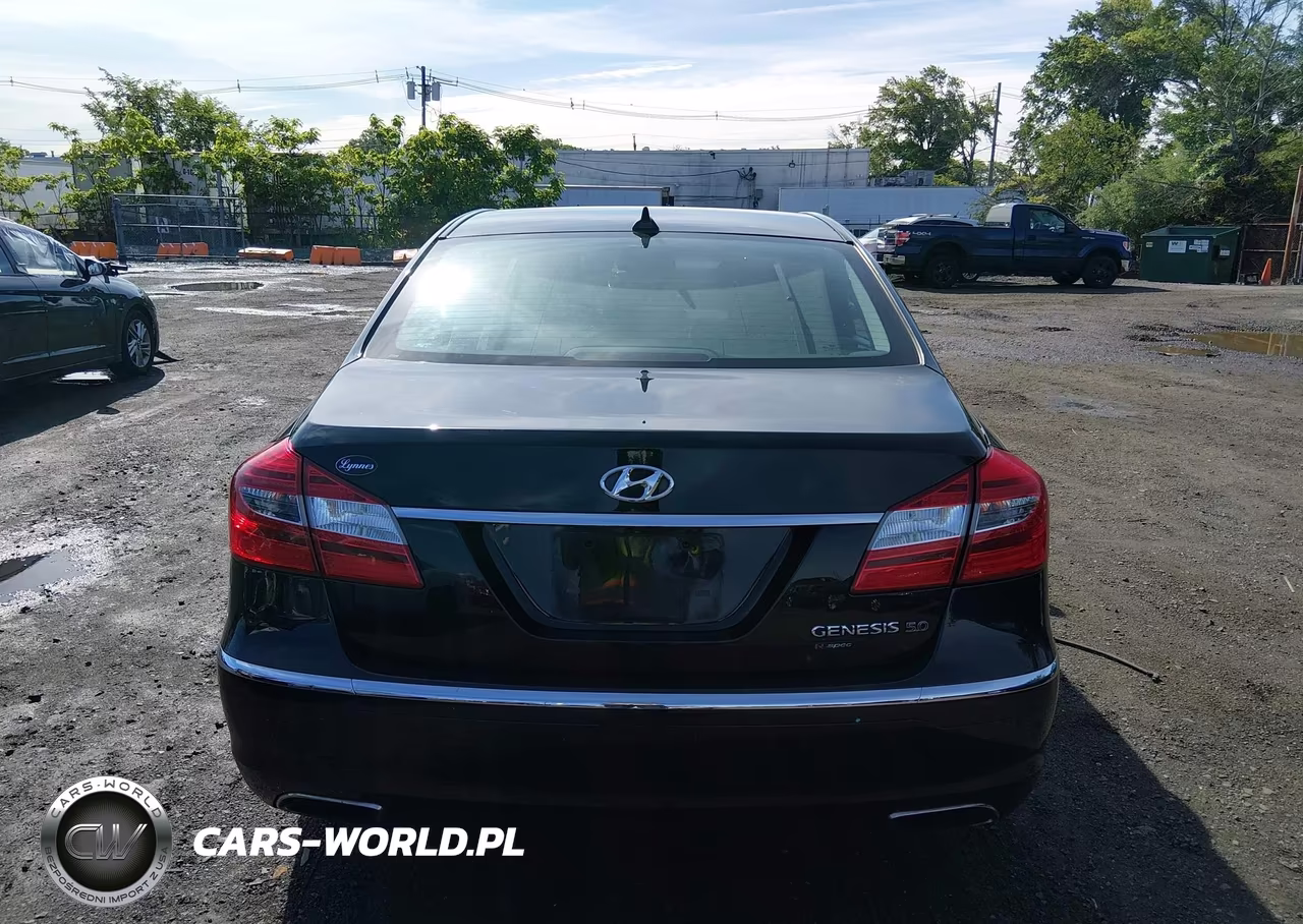 2013 Hyundai Genesis 5.0 R-Spec VIN:KMHGC4DH3DU241705 - 16