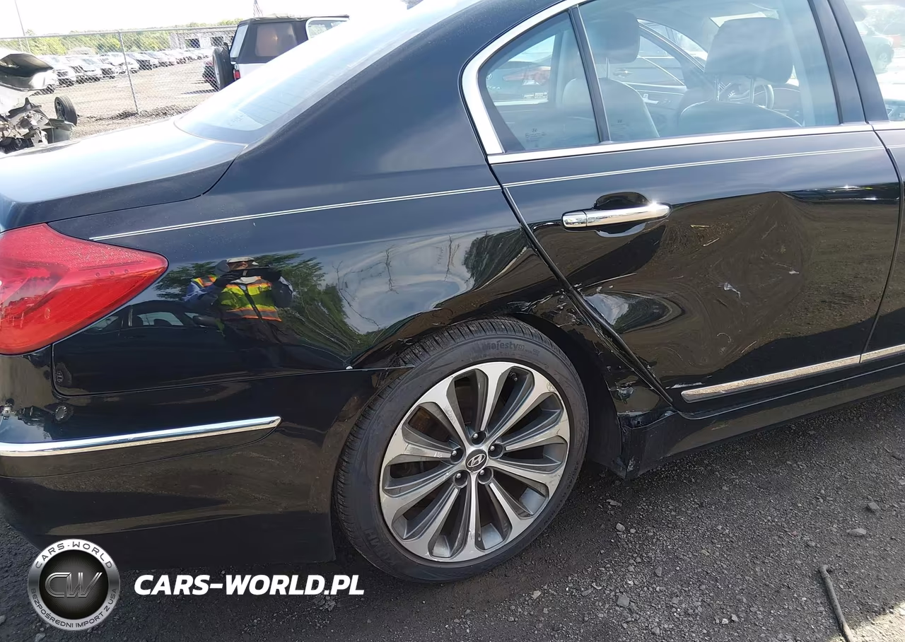 2013 Hyundai Genesis 5.0 R-Spec VIN:KMHGC4DH3DU241705 - 6