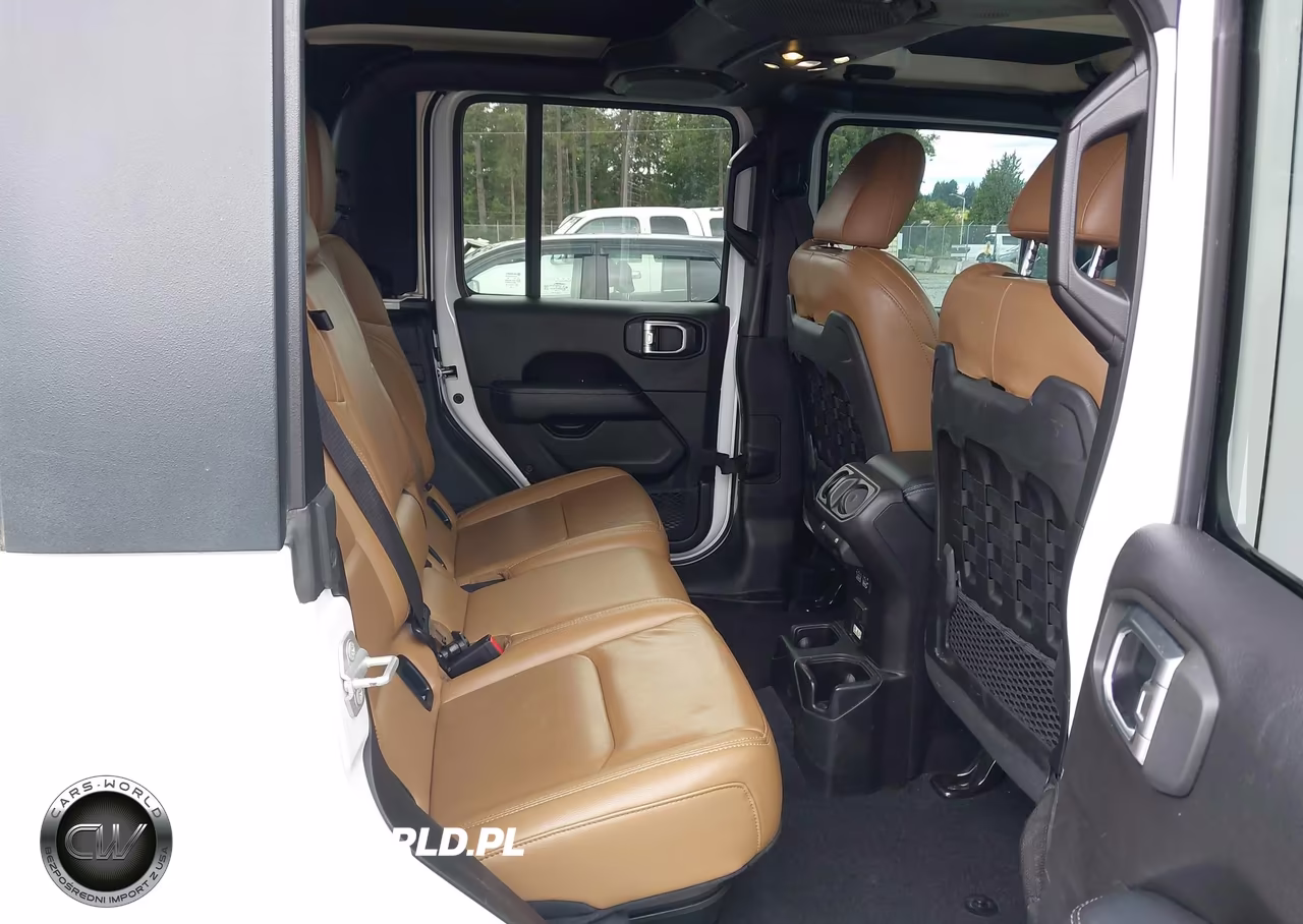 2020 Jeep Gladiator Rubicon VIN:1C6JJTBGXLL105216 - 18