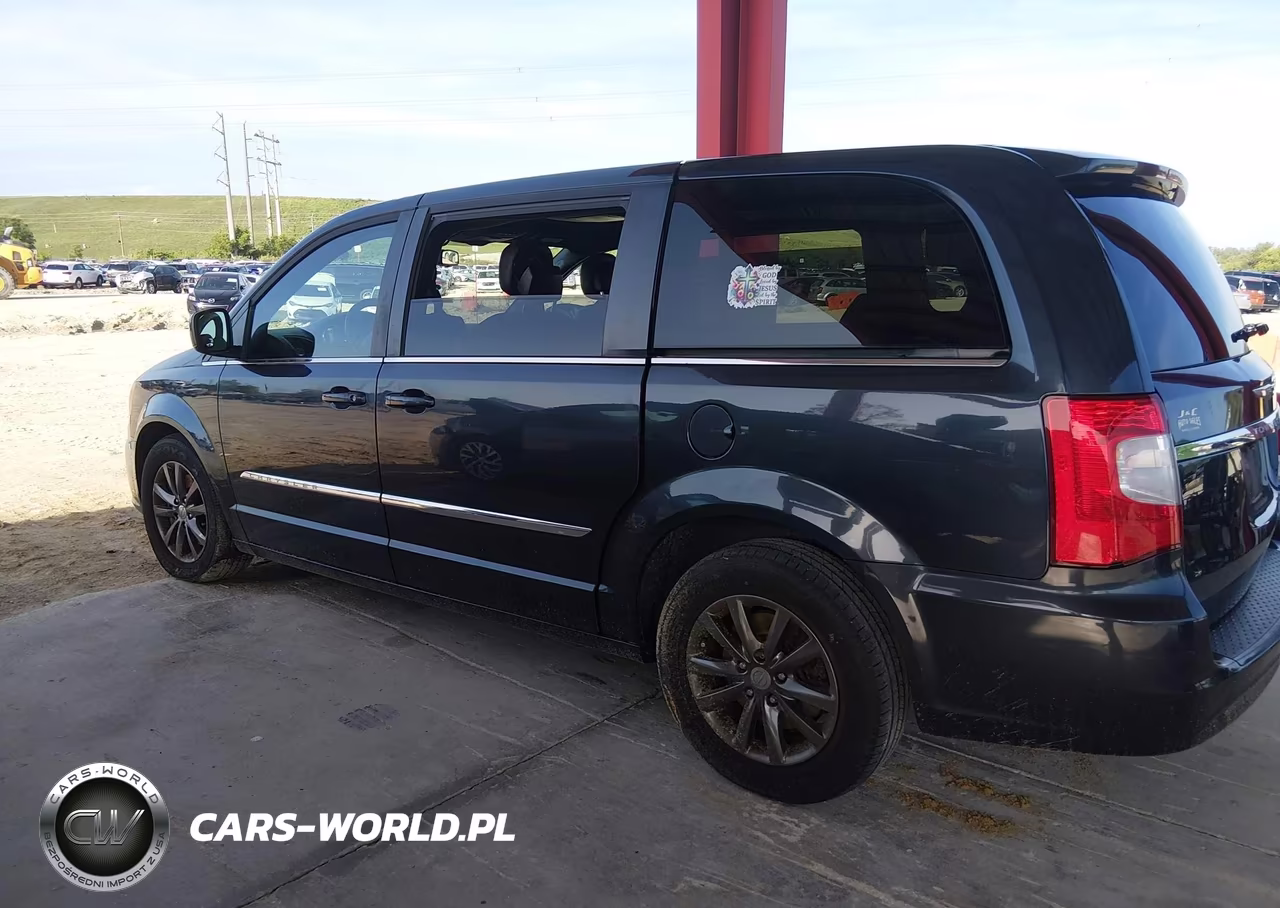 2014 Chrysler Town & Country S VIN:2C4RC1HGXER367135 - 14