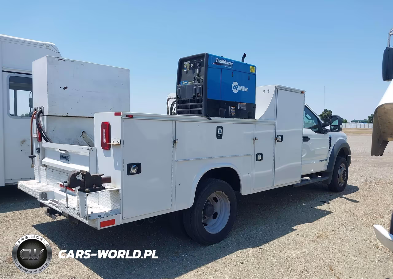 2018 Ford F-450 Chassis Xl VIN:1FDUF4GT8JEC46849 - 13