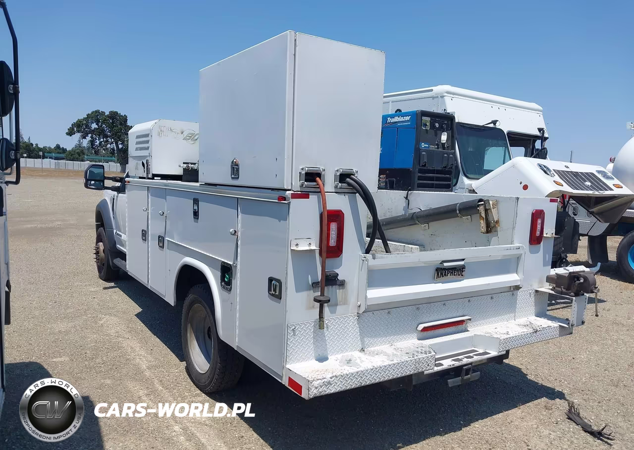 2018 Ford F-450 Chassis Xl VIN:1FDUF4GT8JEC46849 - 3