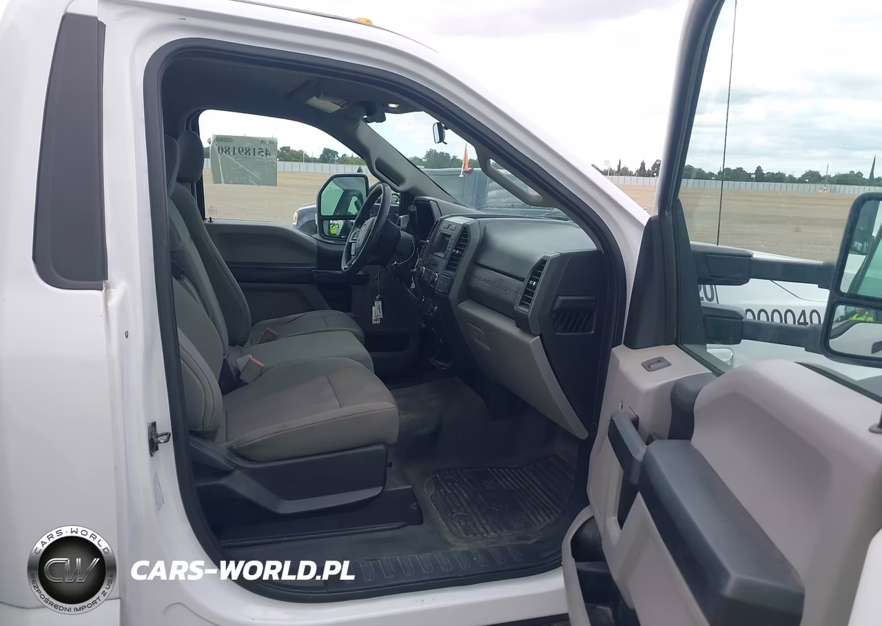 2018 Ford F-450 Chassis Xl VIN:1FDUF4GT8JEC46849 - 7