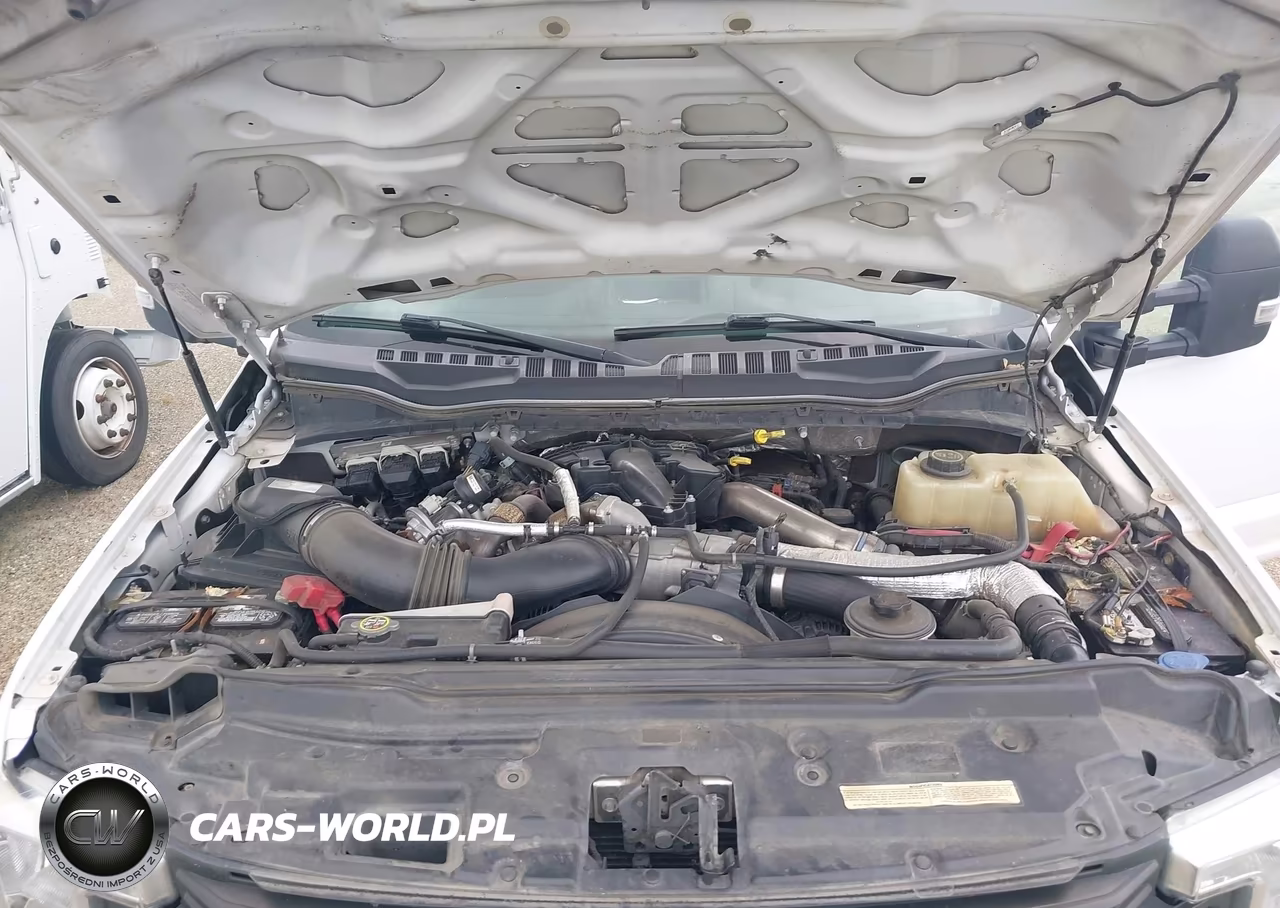 2018 Ford F-450 Chassis Xl VIN:1FDUF4GT8JEC46849 - 9