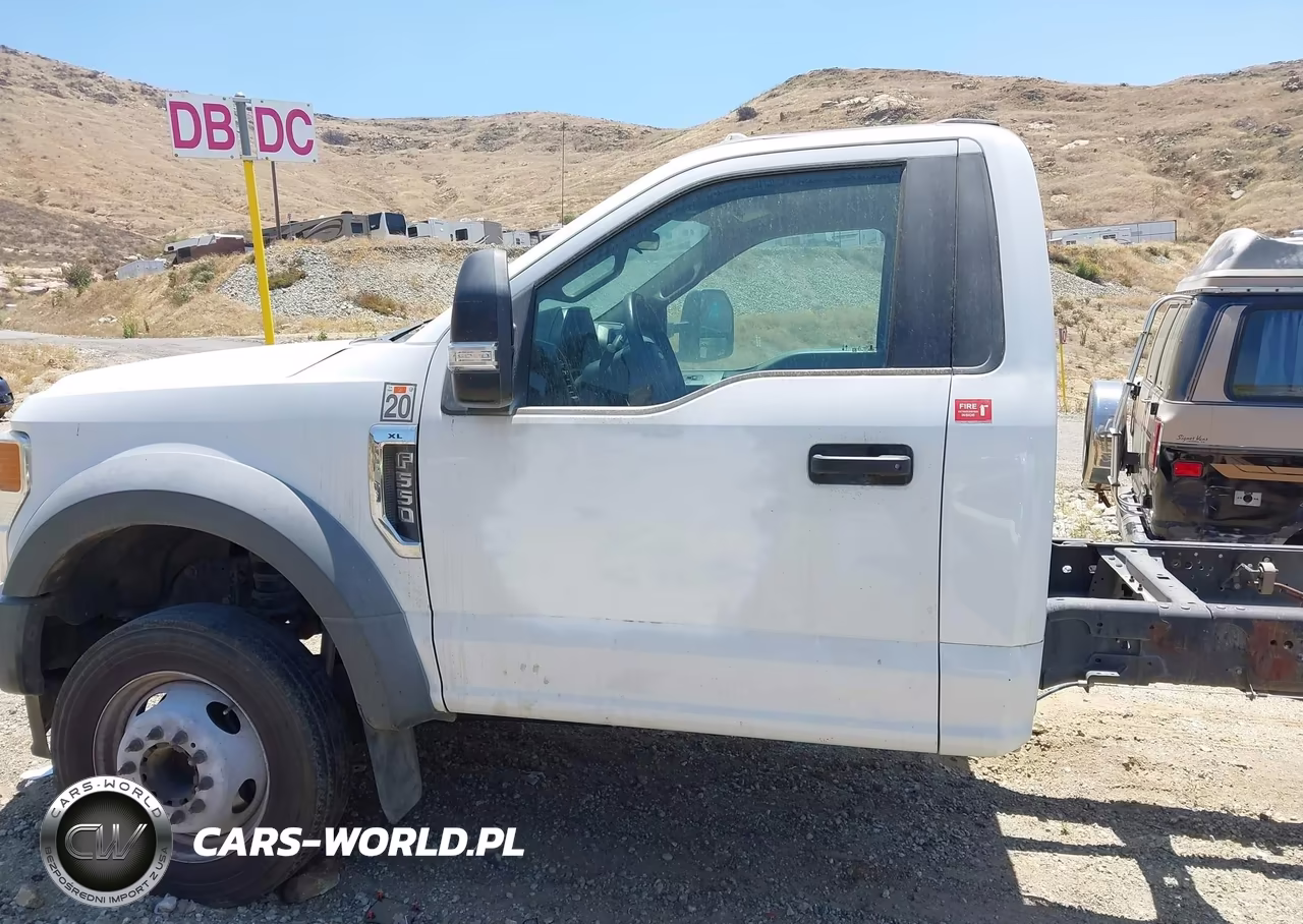2020 Ford F-550 Chassis Xl VIN:1FDUF5GNXLDA12180 - 16