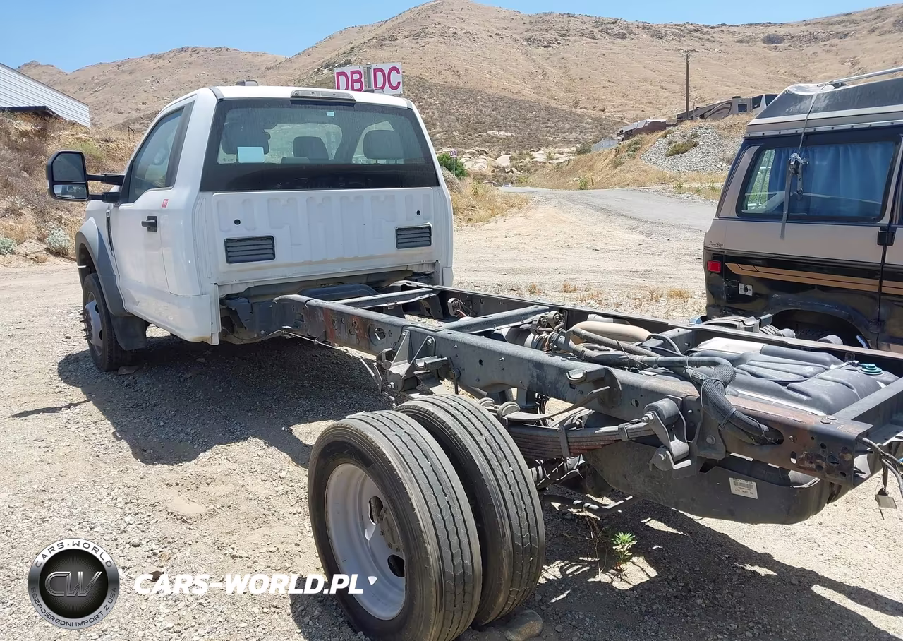 2020 Ford F-550 Chassis Xl VIN:1FDUF5GNXLDA12180 - 3