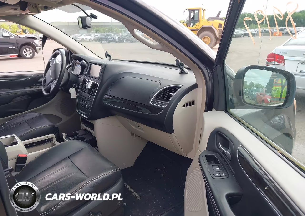 2012 Chrysler Town & Country Touring VIN:2C4RC1BG0CR209232 - 5