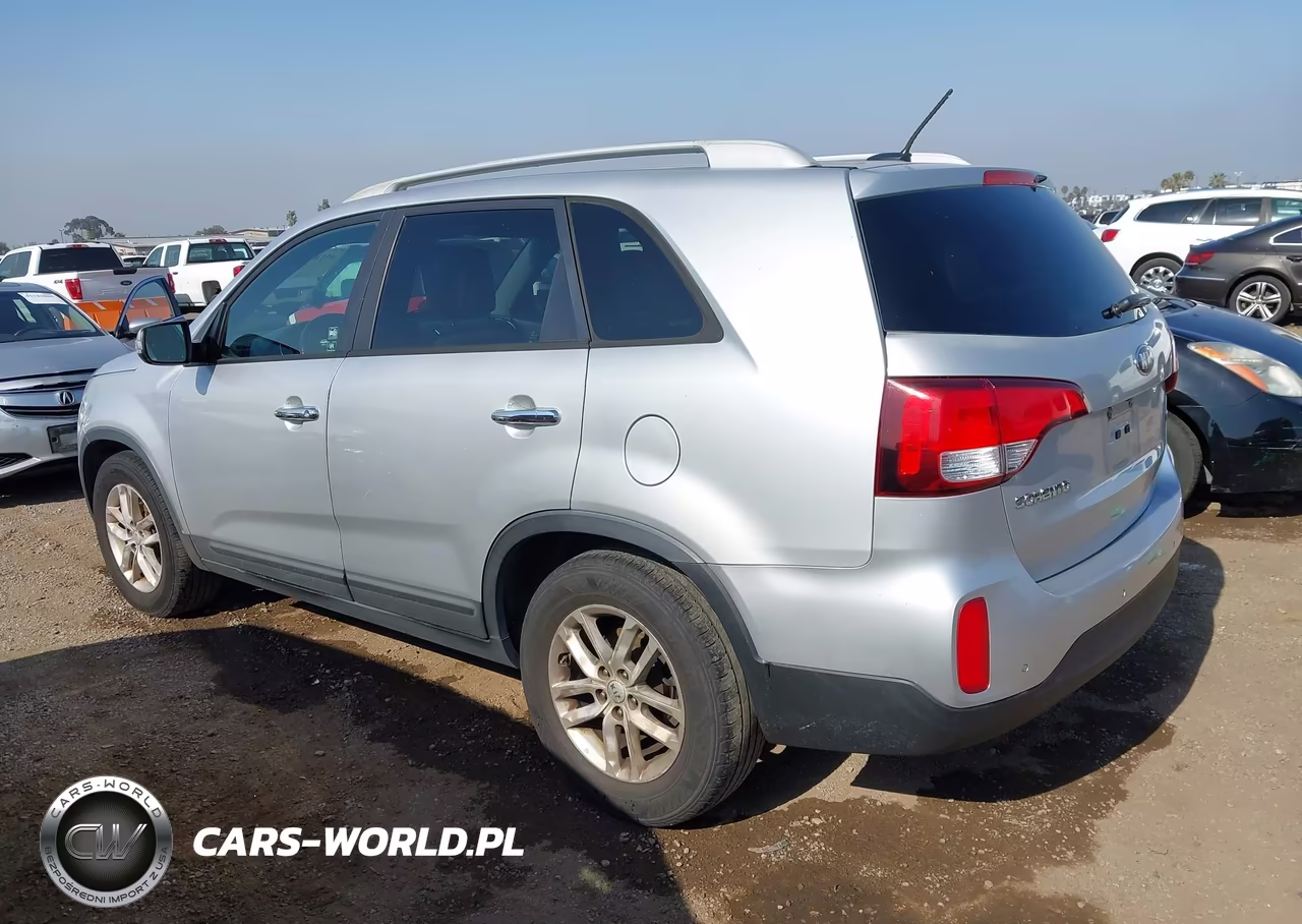 2014 Kia Sorento Lx VIN:5XYKT4A67EG460266 - 3