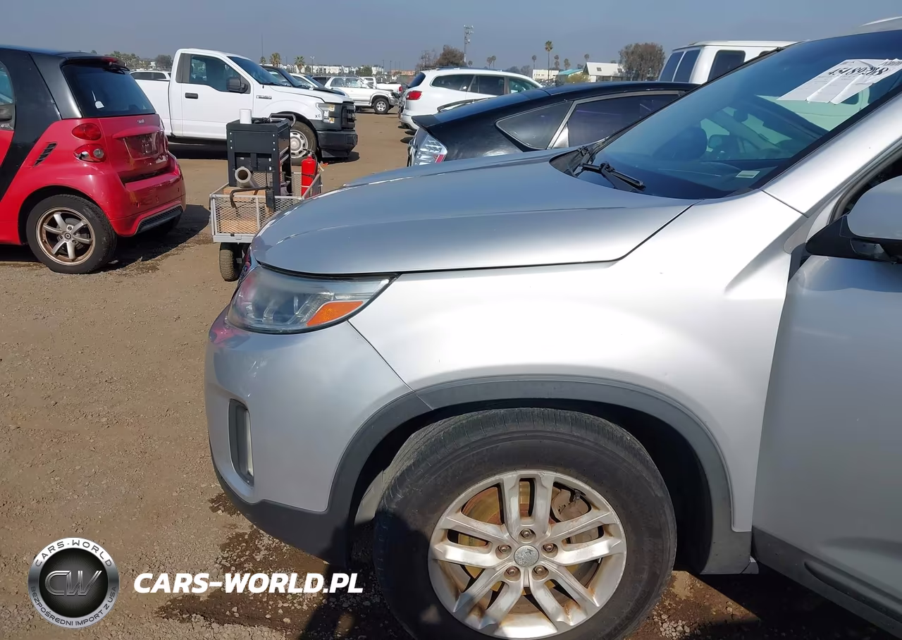2014 Kia Sorento Lx VIN:5XYKT4A67EG460266 - 6