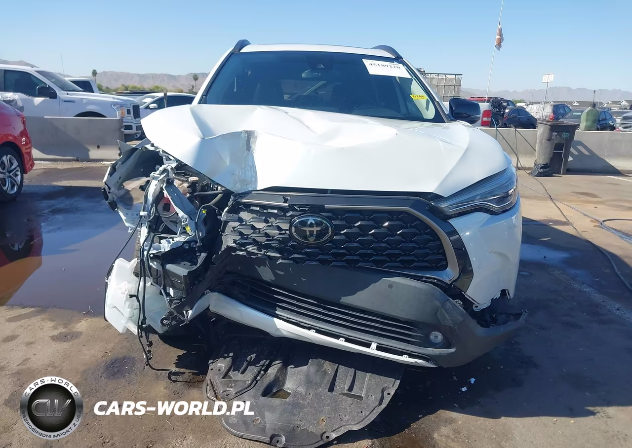 2022 Toyota Corolla Cross Xle VIN:7MUDAAAG8NV034875 - 12