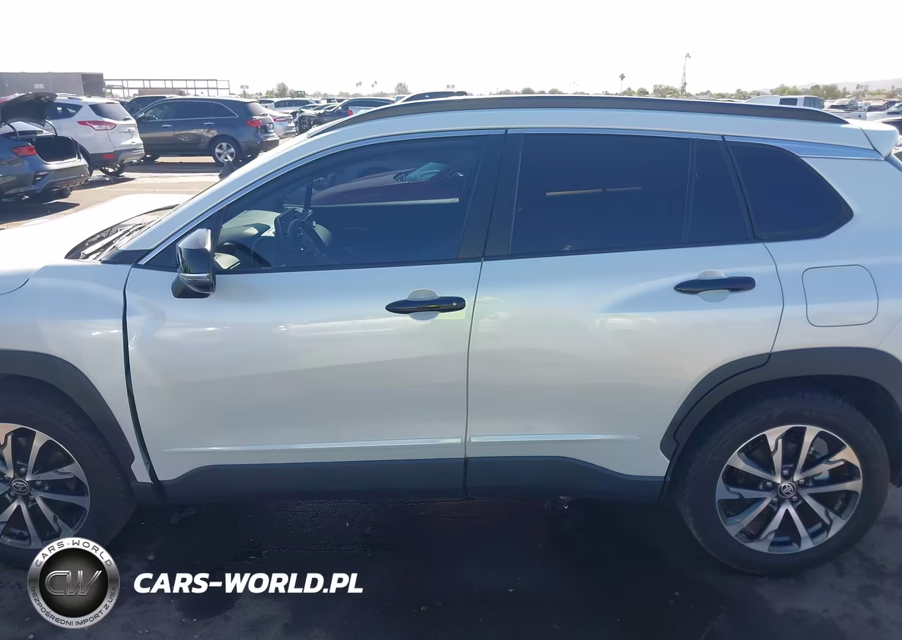 2022 Toyota Corolla Cross Xle VIN:7MUDAAAG8NV034875 - 14