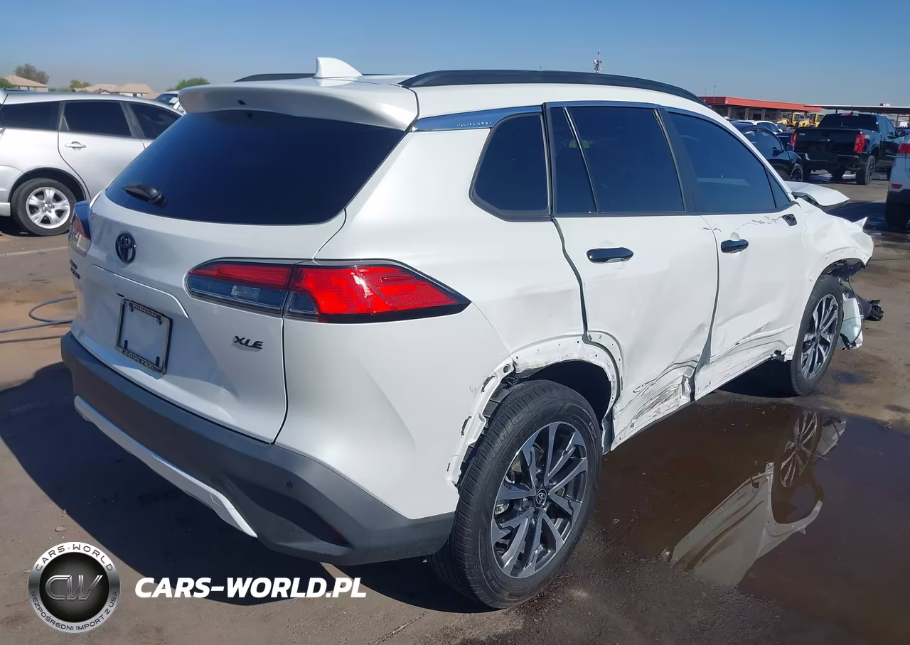 2022 Toyota Corolla Cross Xle VIN:7MUDAAAG8NV034875 - 4